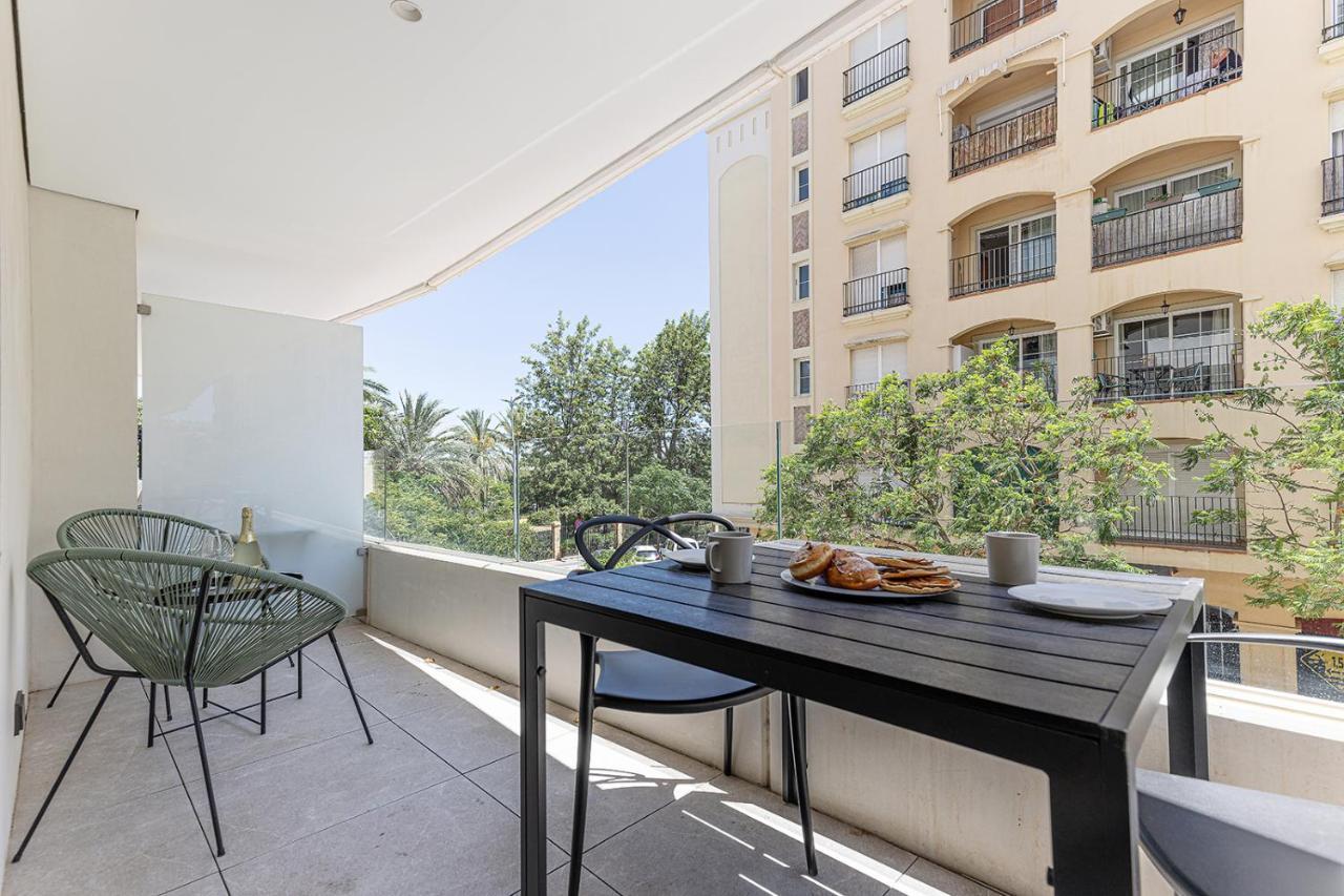 Stylish 2 Bedroom Apartment In Estepona Old Town Exteriör bild