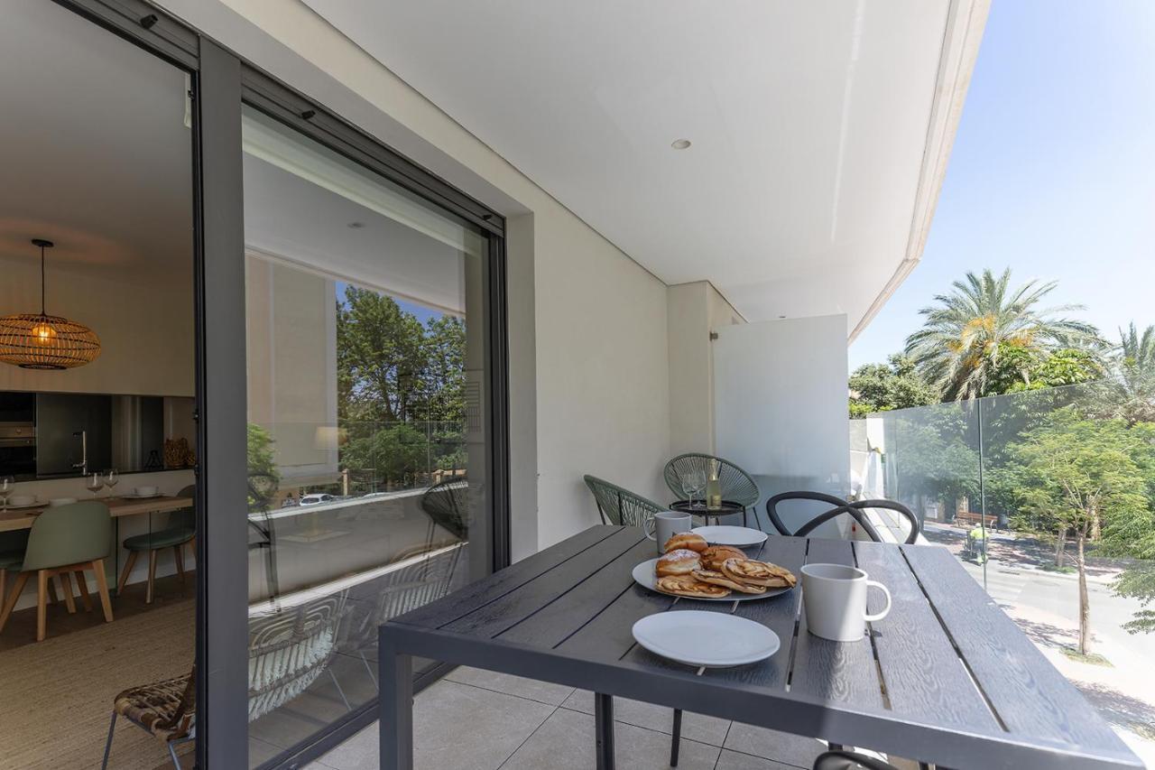 Stylish 2 Bedroom Apartment In Estepona Old Town Exteriör bild