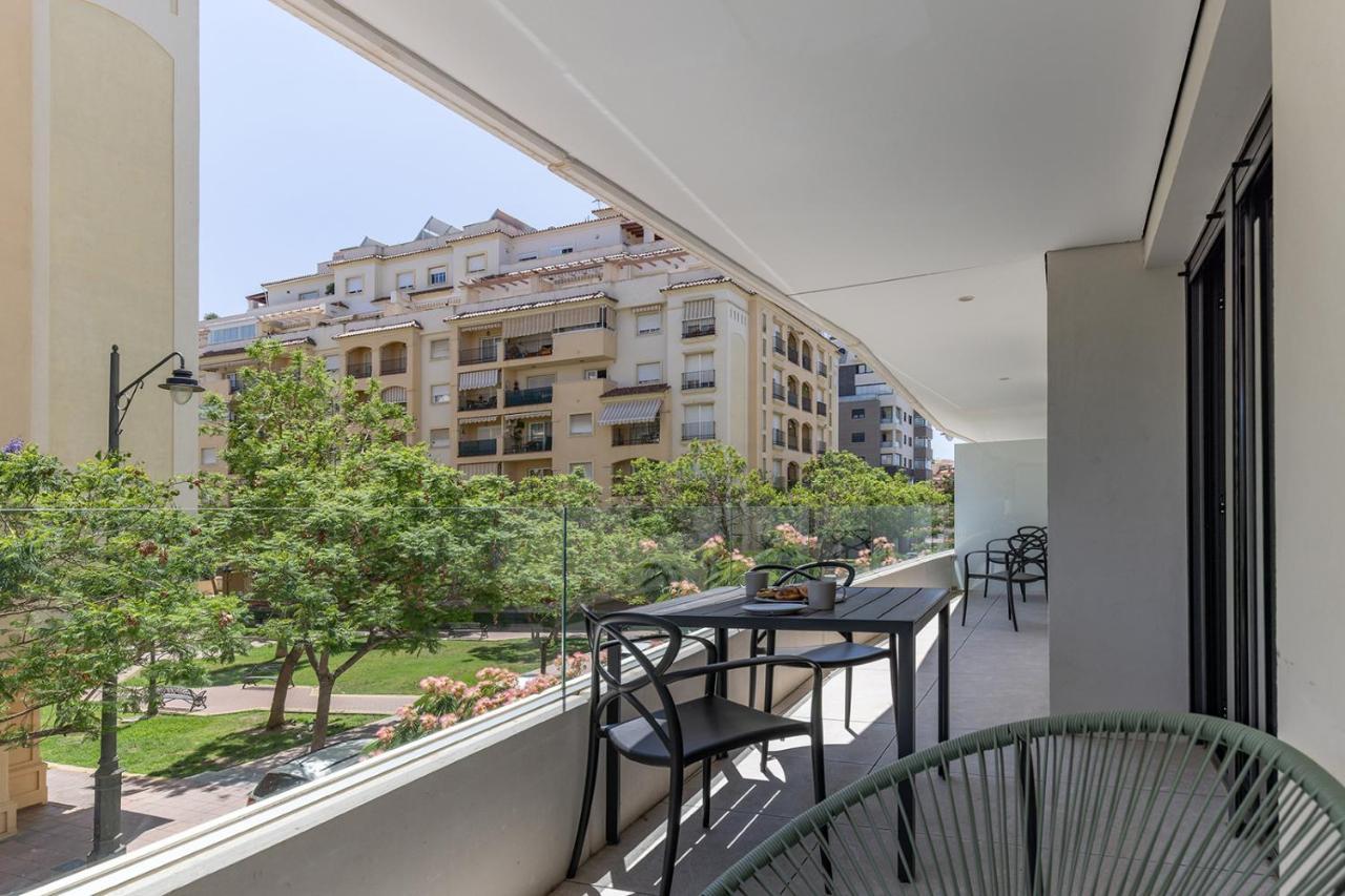 Stylish 2 Bedroom Apartment In Estepona Old Town Exteriör bild