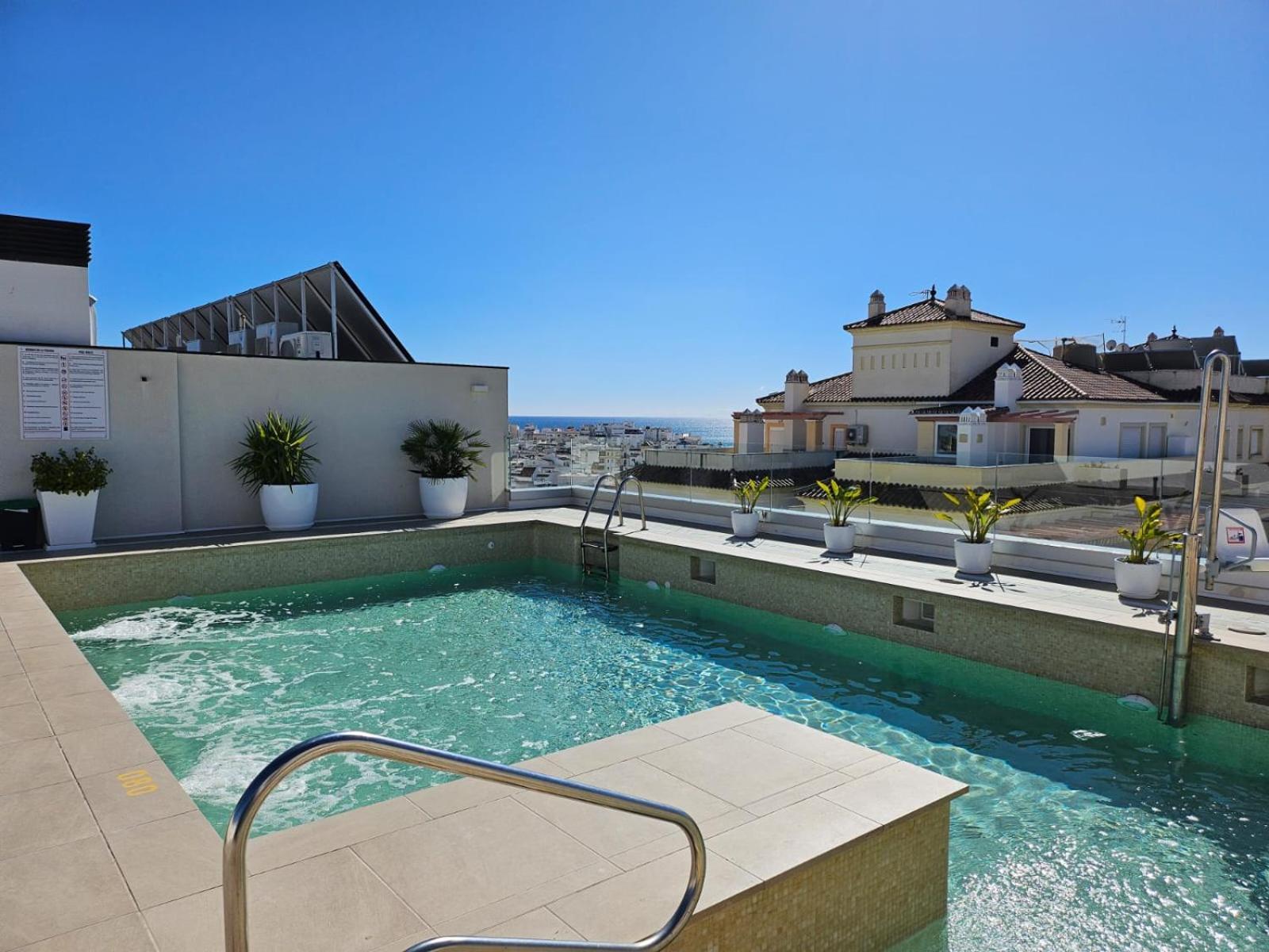 Stylish 2 Bedroom Apartment In Estepona Old Town Exteriör bild